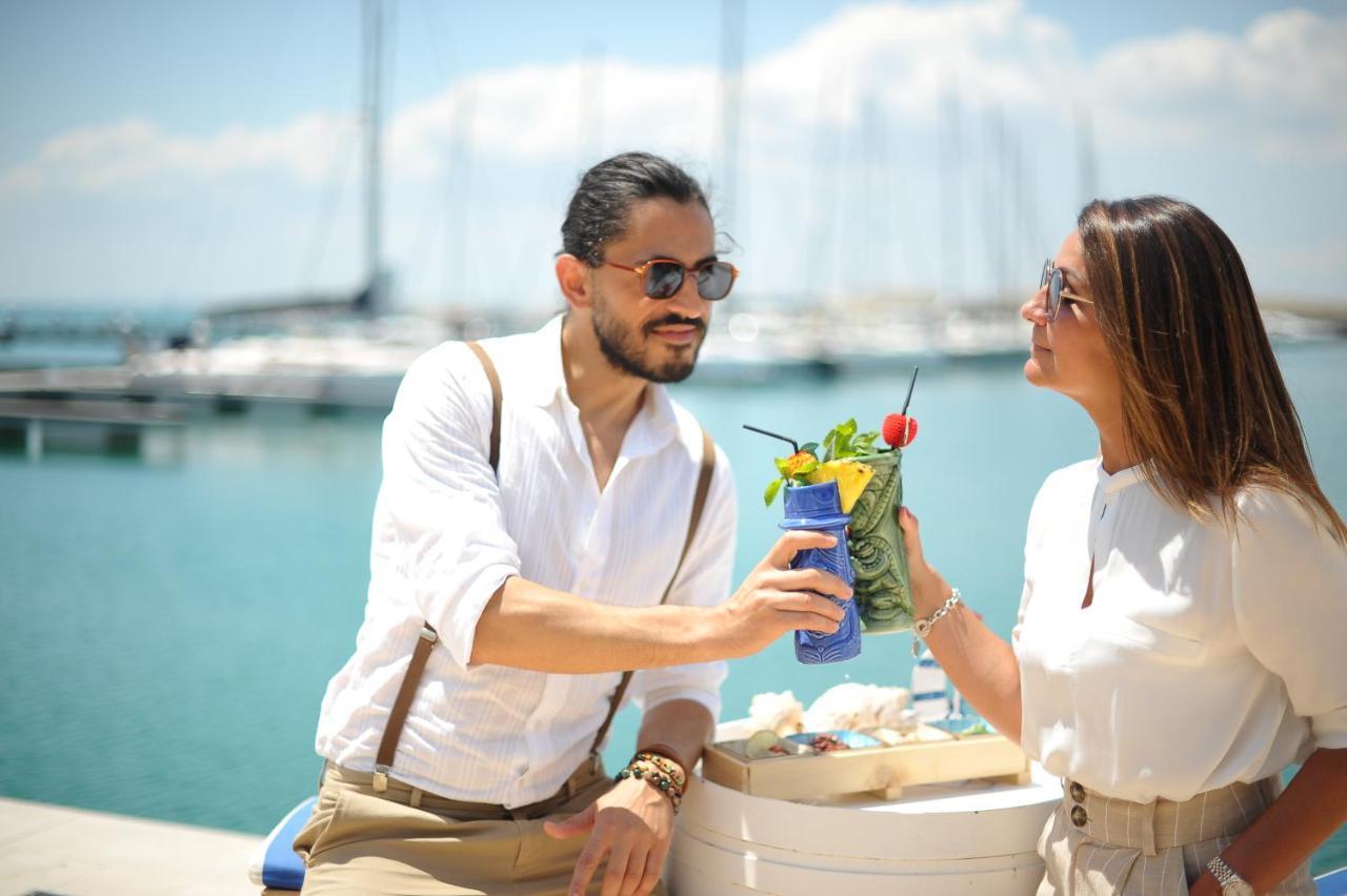מלון מנפרדוניה Marina Del Gargano Houseboat מראה חיצוני תמונה