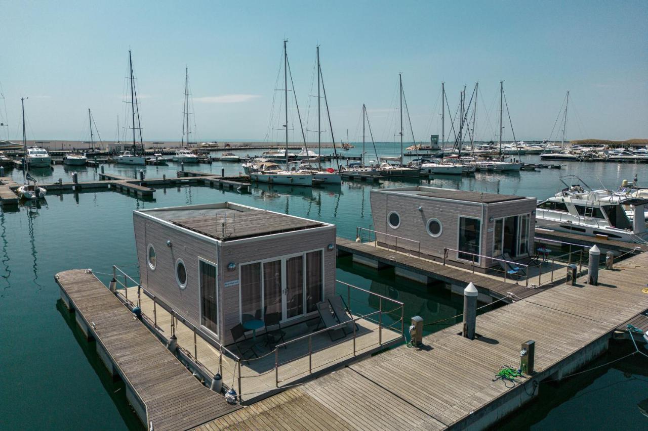 מלון מנפרדוניה Marina Del Gargano Houseboat מראה חיצוני תמונה